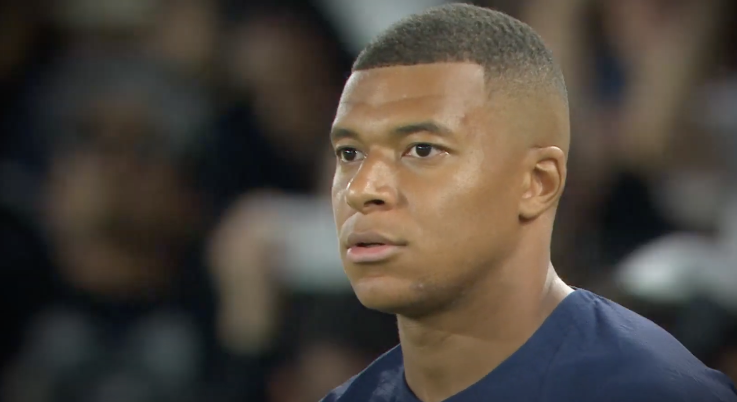Mbappé Throws PSG Captain's Armband: Frustration or Lack of Respect?
